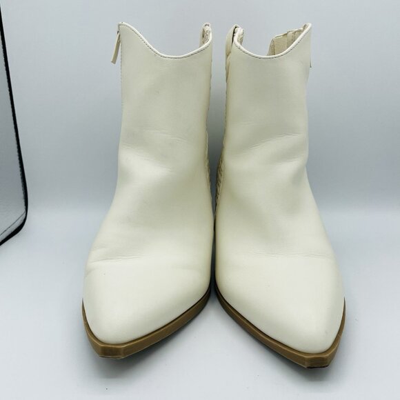 Torrid Boots Womens Shoes Size 10WW Wide White Western Booties Zip Chunky Heels - Picture 4 of 11